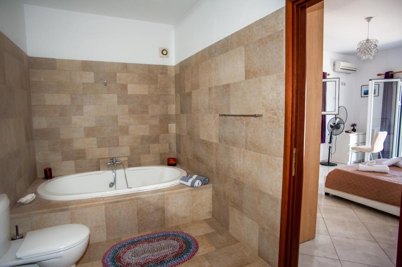 Nikos Apartments Spacious And Panoramic Argostoli  Exterior photo